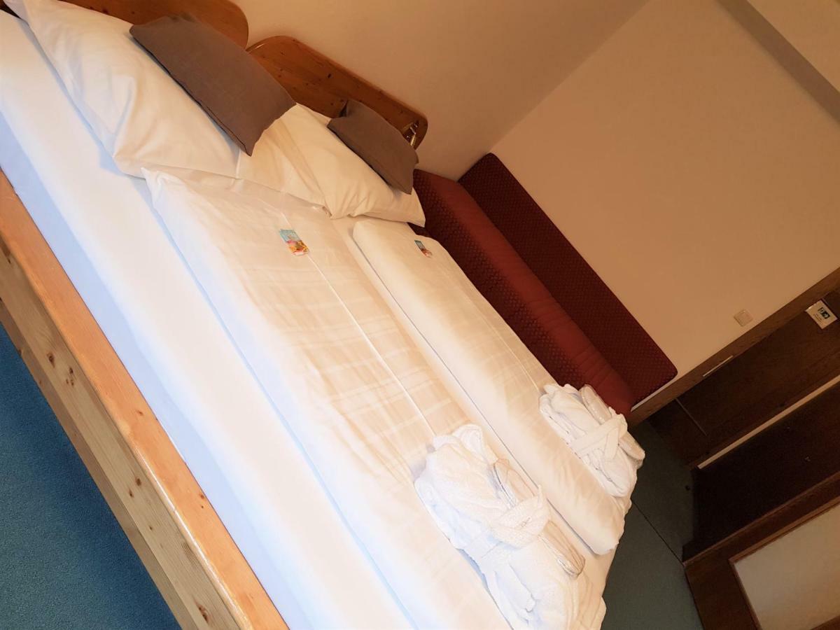 Kinder- Und Familienhotel Nockalm Innerkrems Exteriör bild