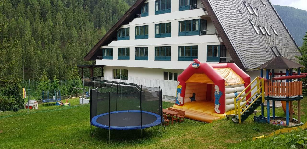Kinder- Und Familienhotel Nockalm Innerkrems Exteriör bild